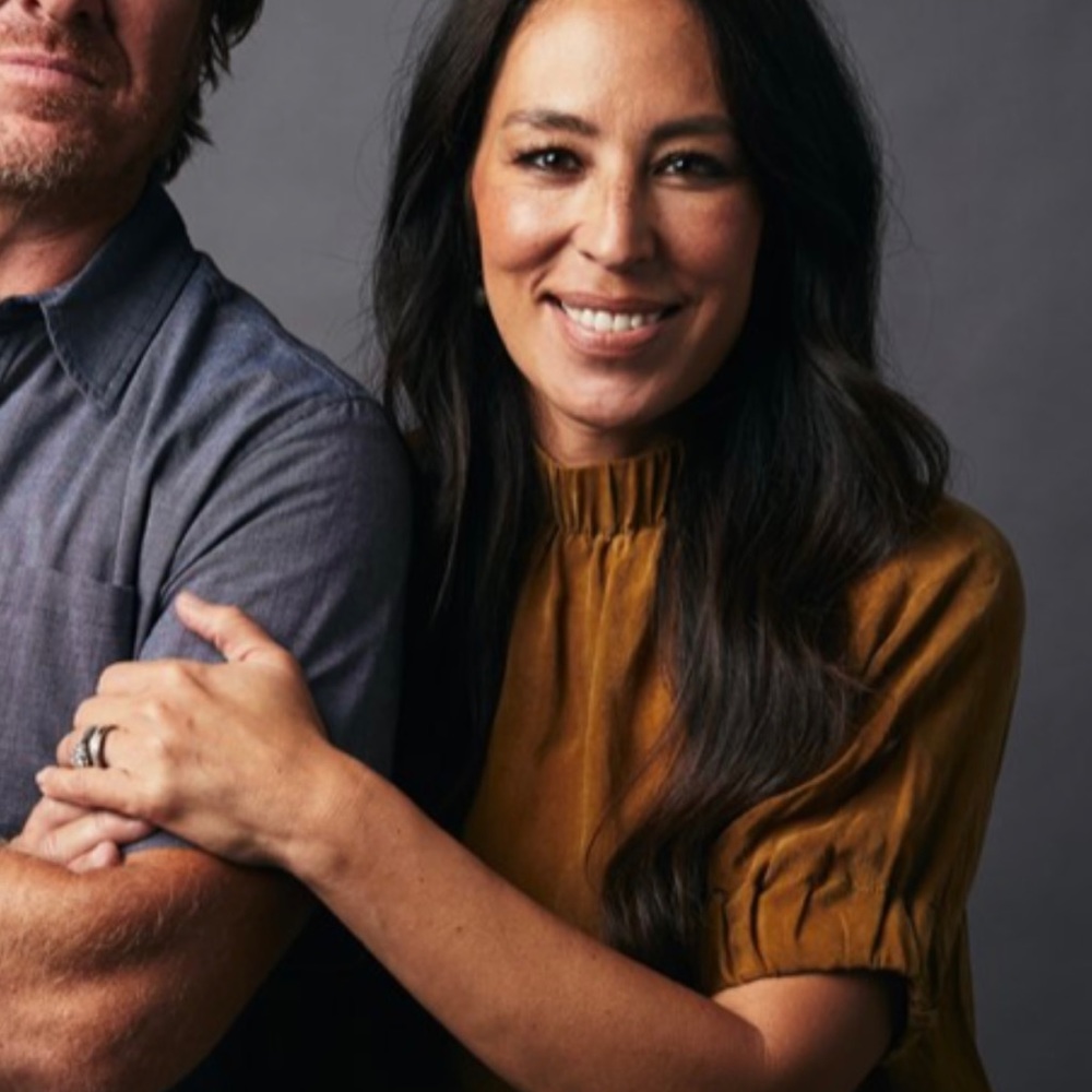 ISO Joanna Gaines’ Top